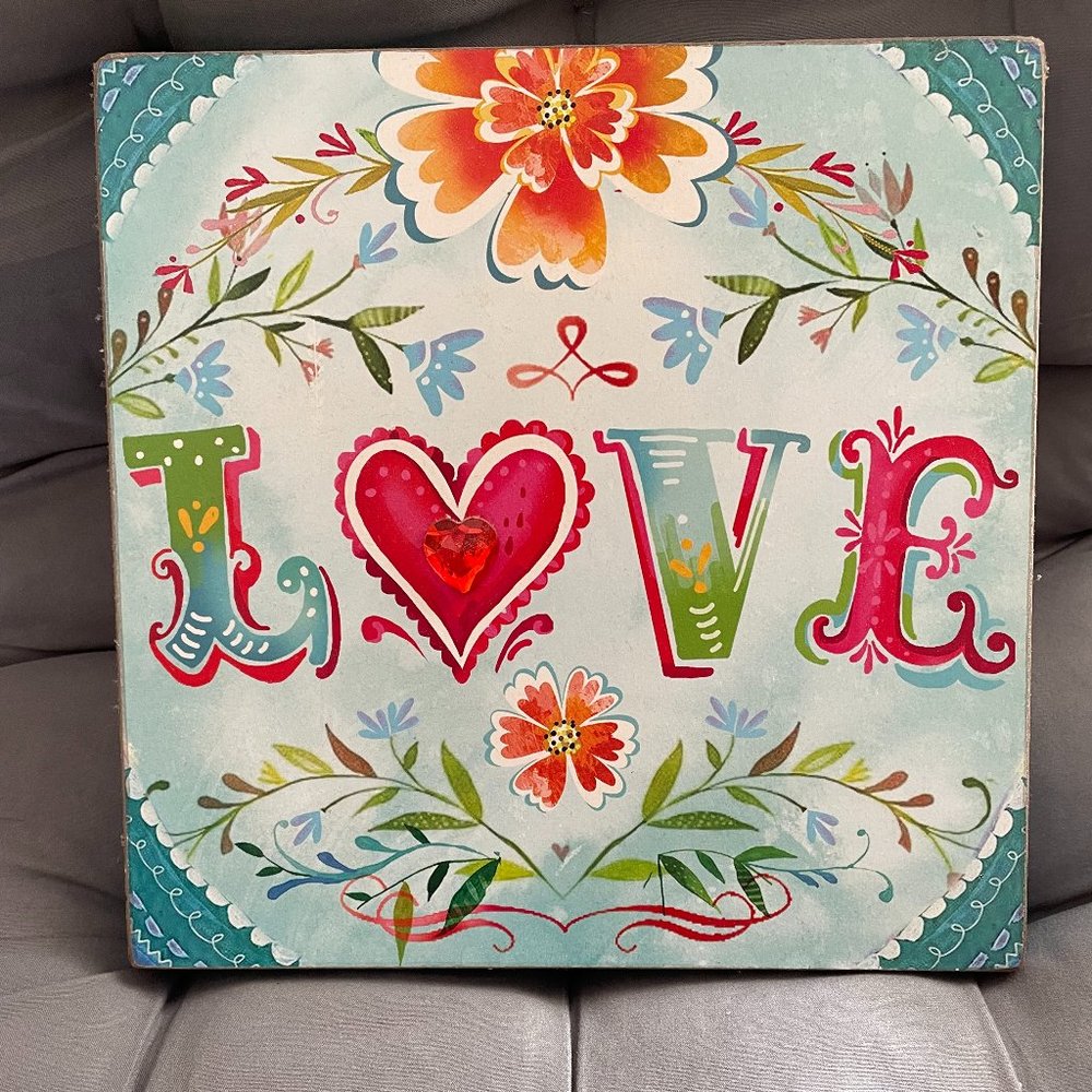 Pretty wood Love wall hanging